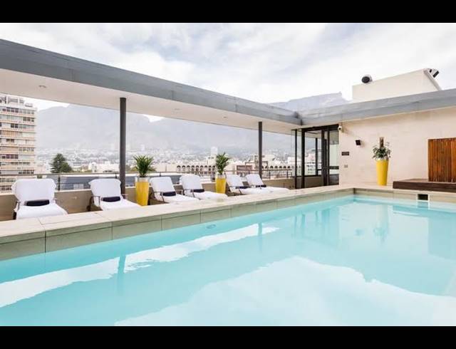 2 BEDROOM APARTMENT RENTED IN CAPE TOWN CITY CENTRE